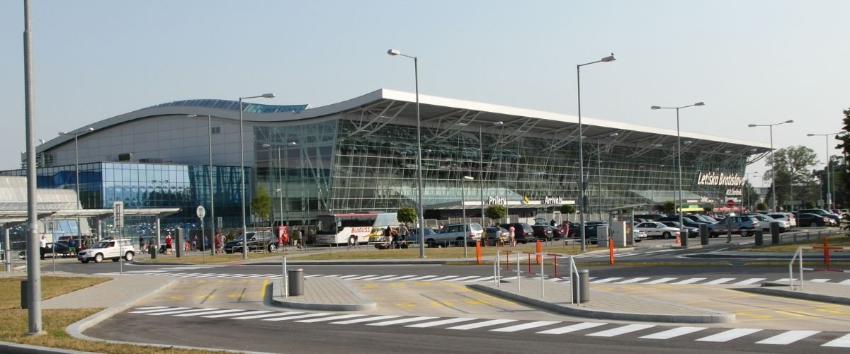 Air Nostrum BTS Terminal – Bratislava Airport