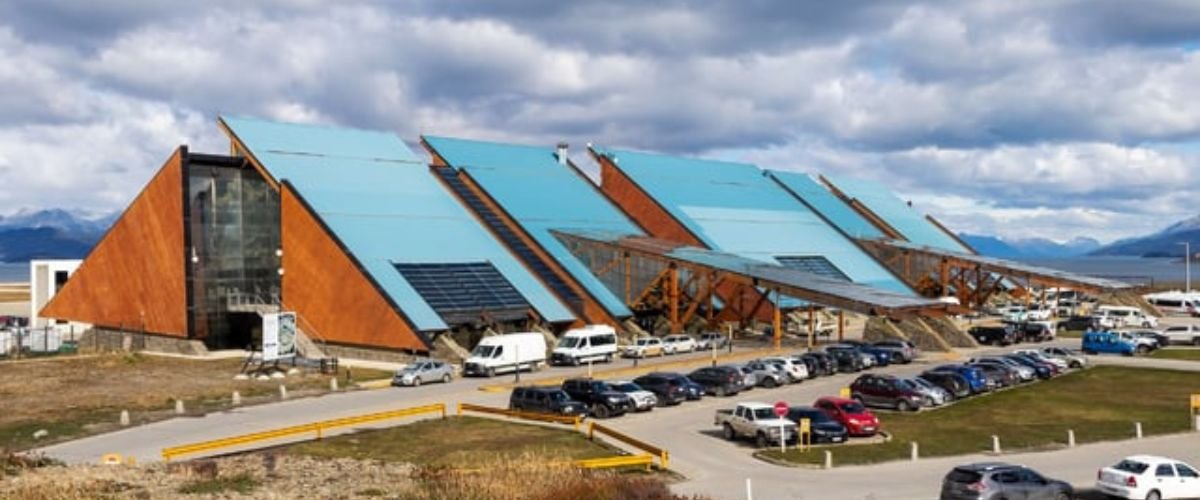 Aerovías DAP PUQ Terminal – Ushuaia Airport